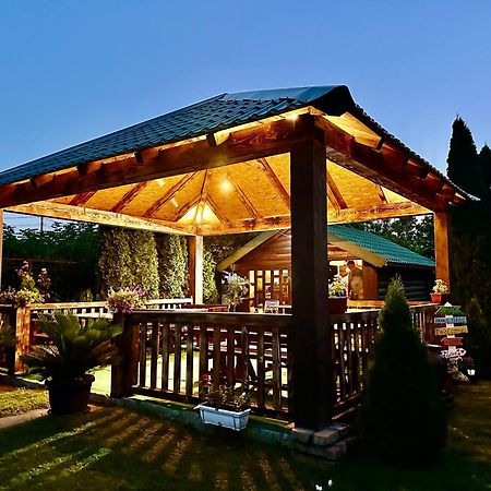 Вилла Wooden House Подгорица Экстерьер фото