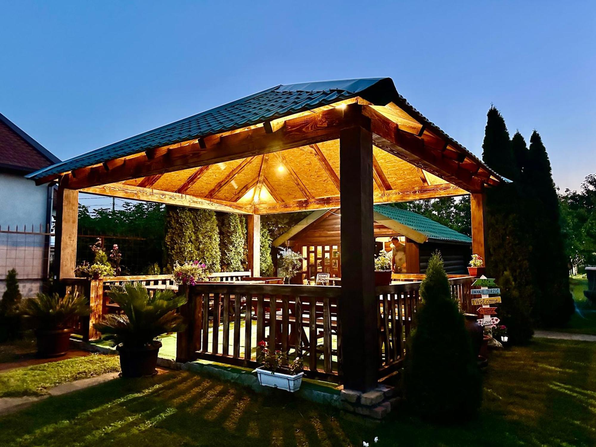 Вилла Wooden House Подгорица Экстерьер фото